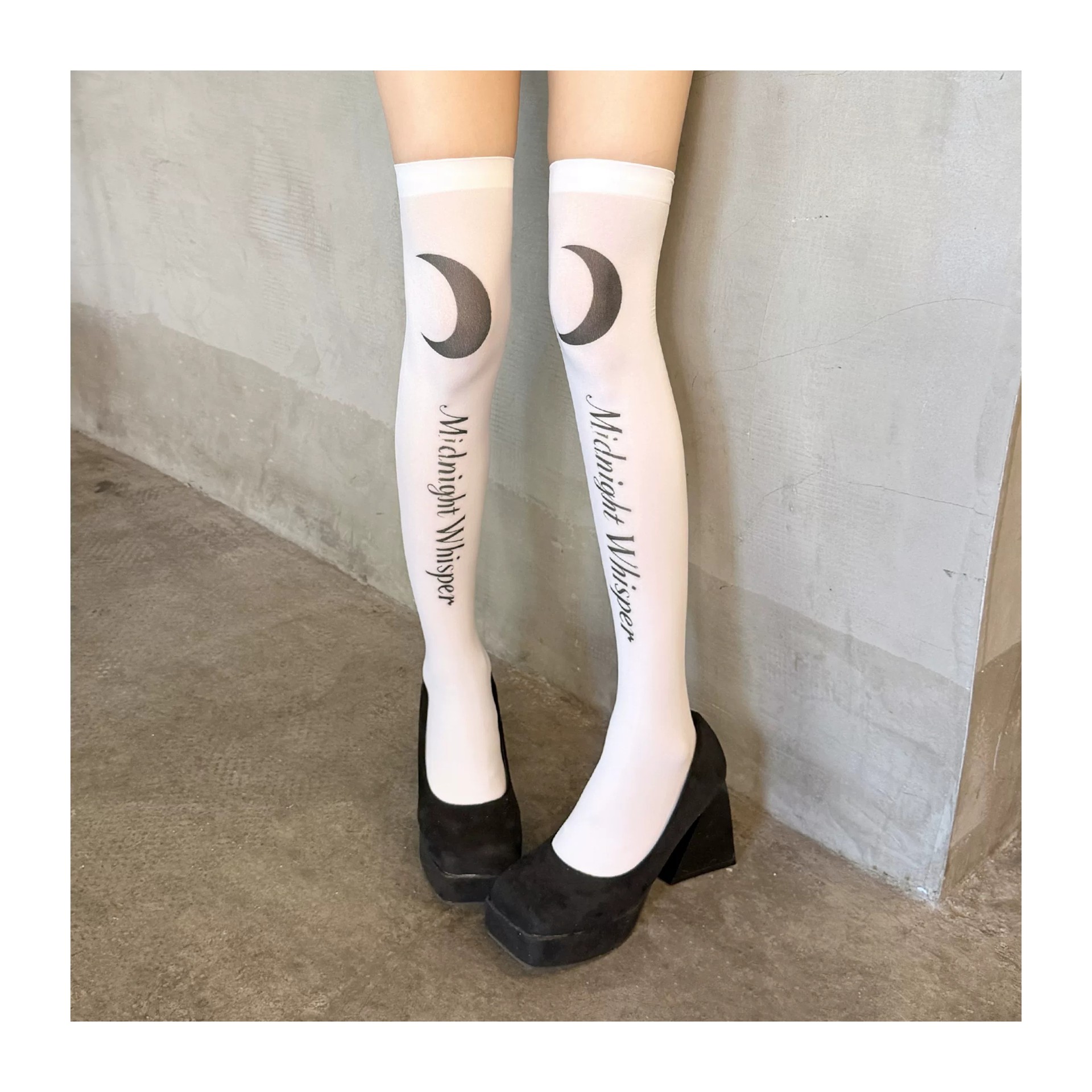Calze Lunghe Sopra il Ginocchi - Women Fashion Quotes recensione e prezzo
