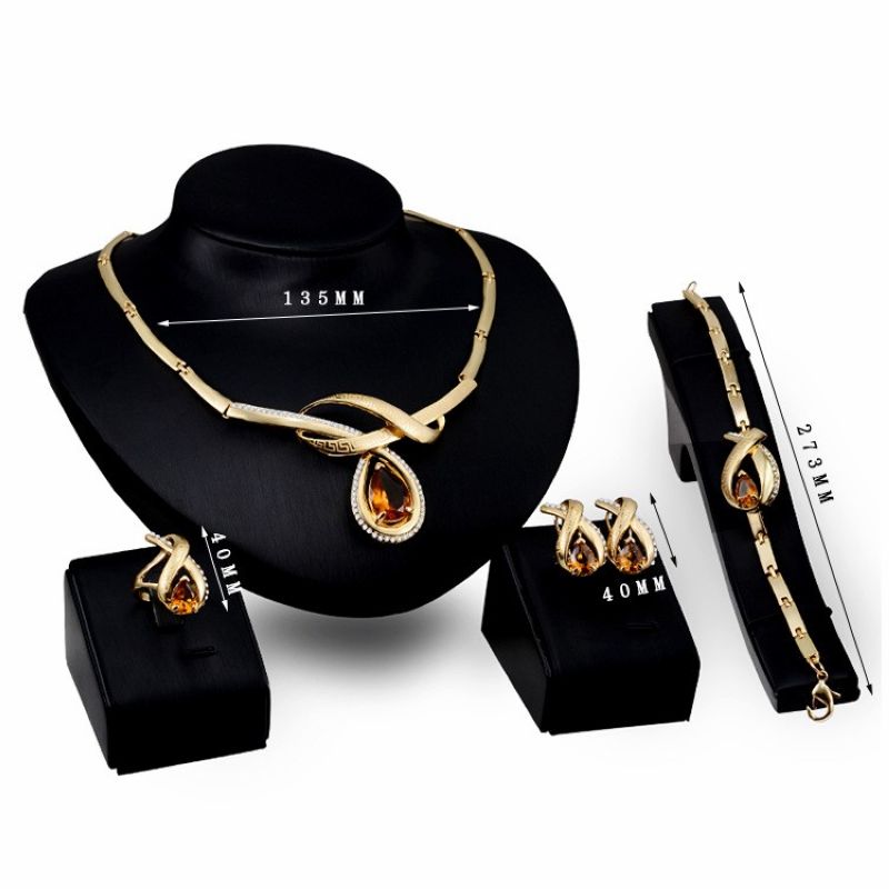 Set di Gioielli con Ciondolo i - Women Fashion Dress Names recensione e prezzo